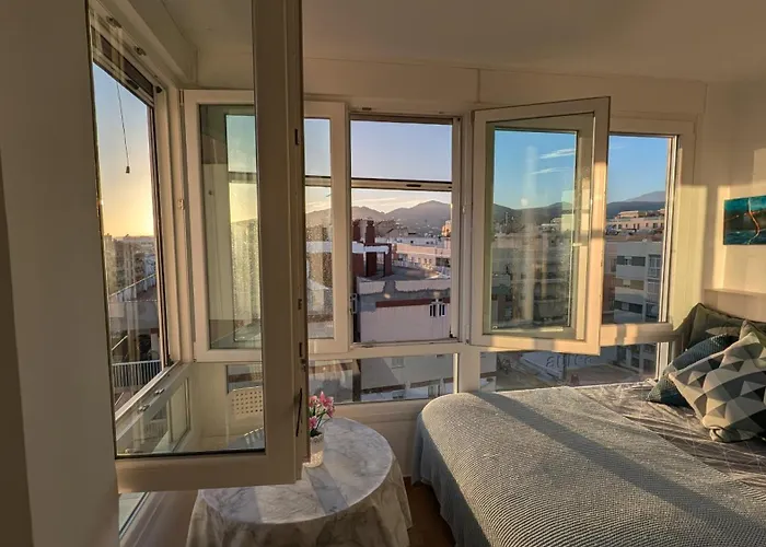 Mini Penthouse Close To With Seaviews 内尔哈