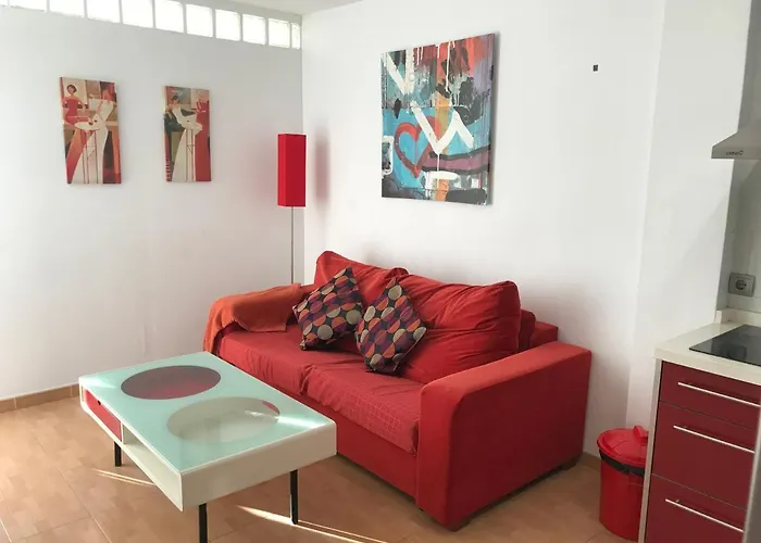 Mini Penthouse Close To With Seaviews *