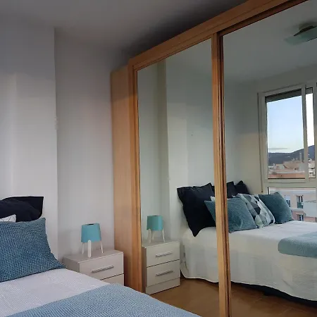 Mini Penthouse Close To With Seaviews Appartement Nerja