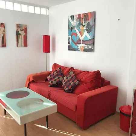Mini Penthouse Close To With Seaviews *